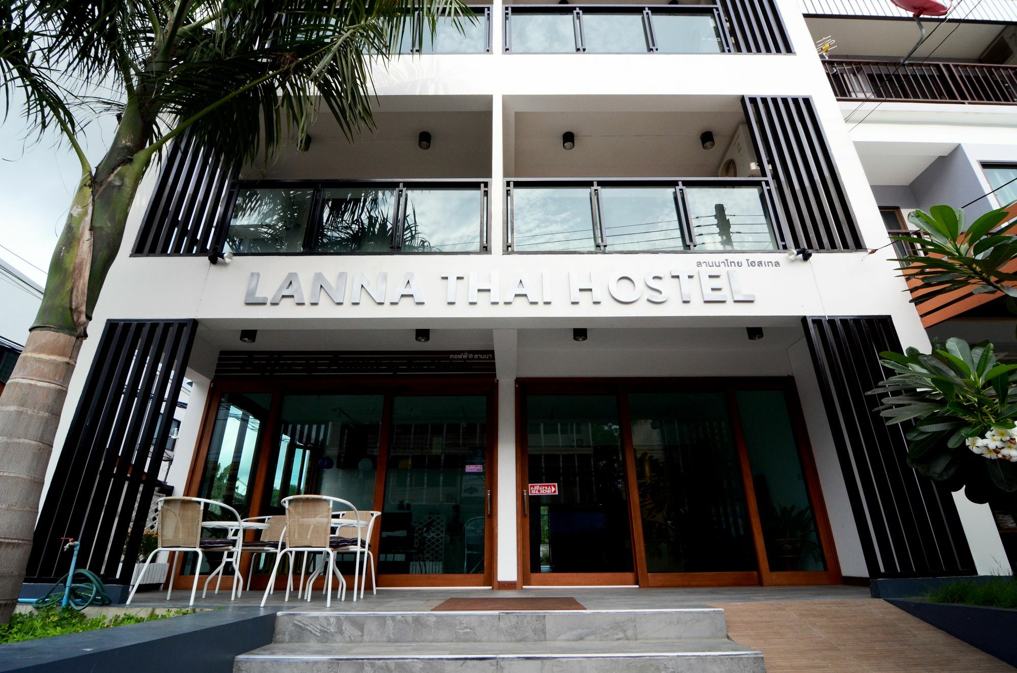 Lanna Thai Hostel 치앙마이 외부 사진